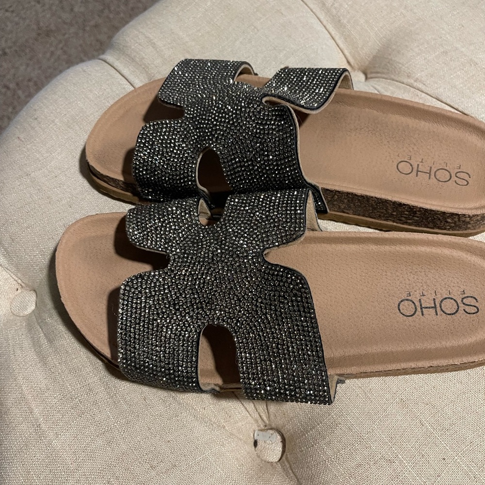 Sandals - Picture 2 of 3